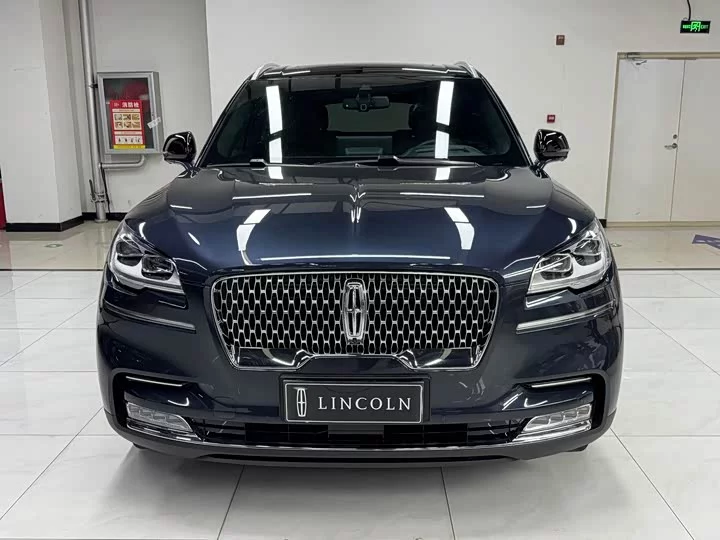 Lincoln aviator