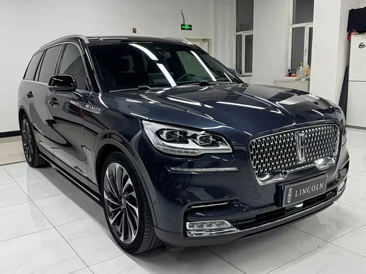 Lincoln aviator