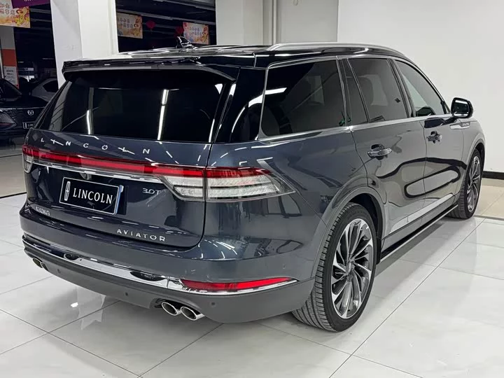 Lincoln aviator