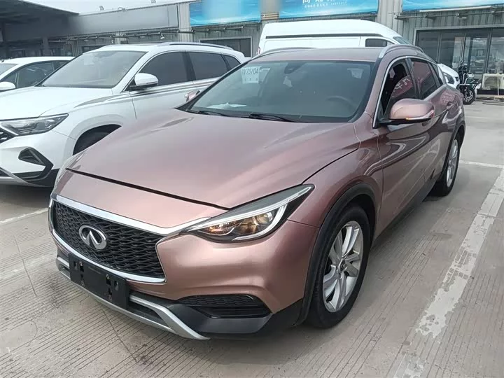 Infiniti QX30