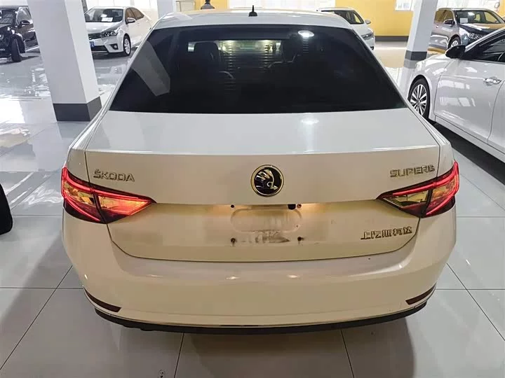 Skoda SuperB