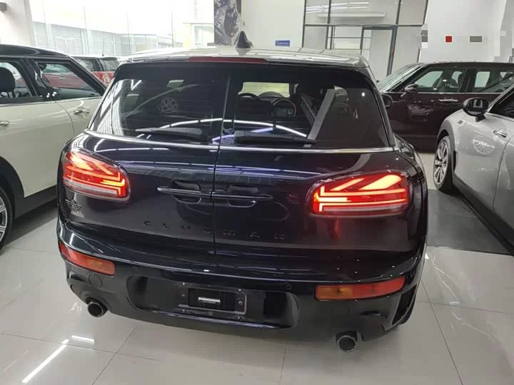 MINI CLUBMAN