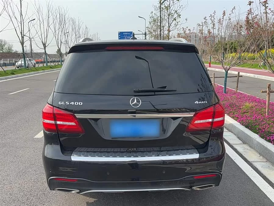 Mercedes Benz GLS