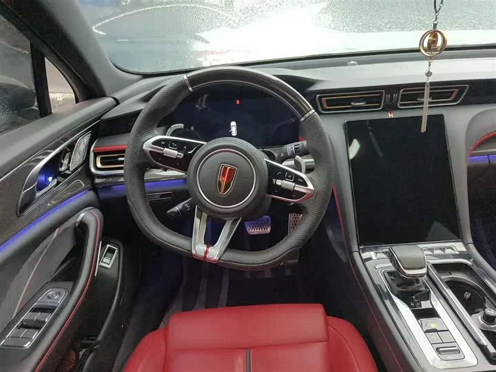 Hongqi H6
