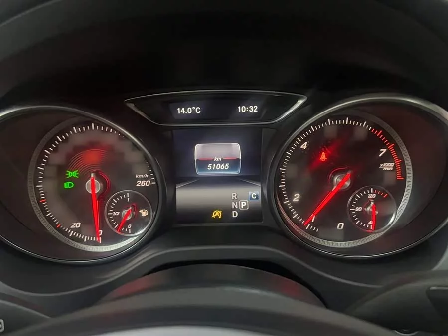 Mercedes Benz GLA