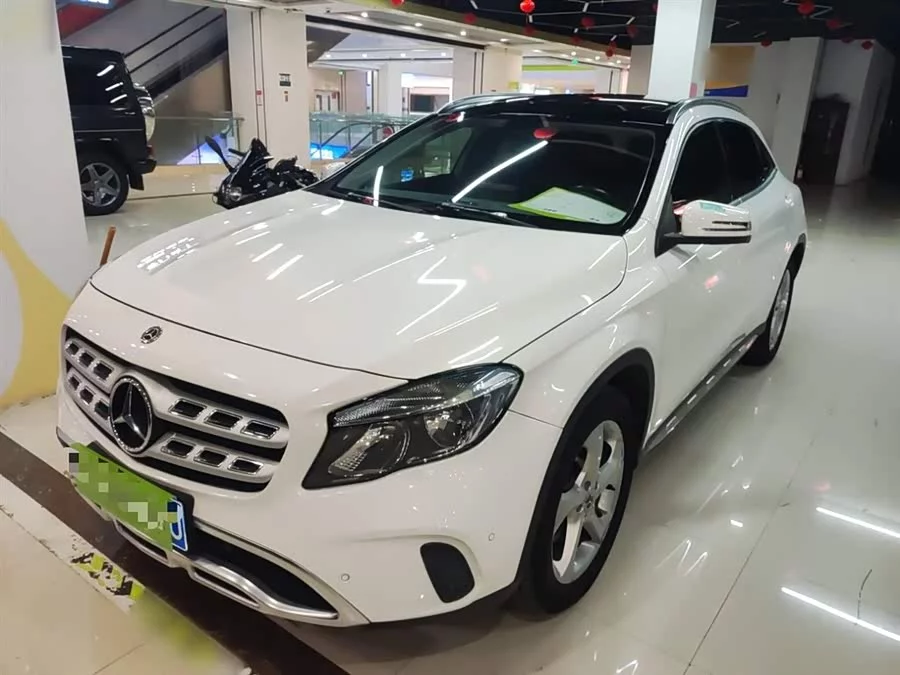 Mercedes Benz GLA