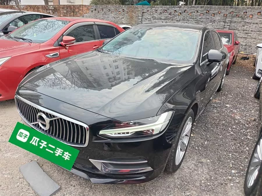 Volvo S90