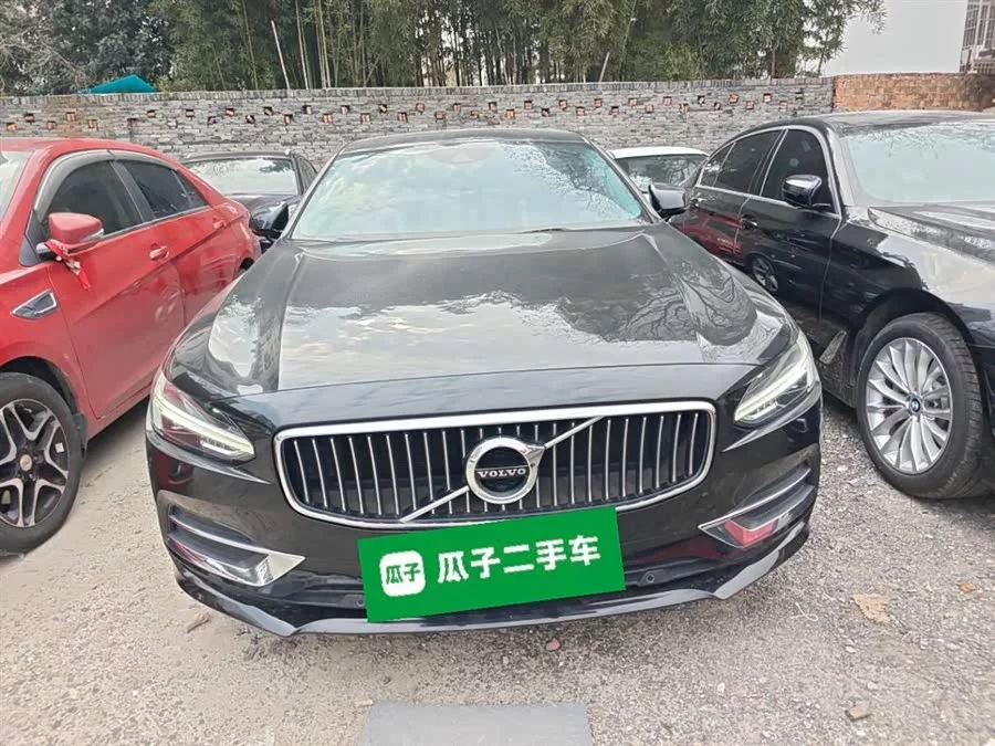 Volvo S90