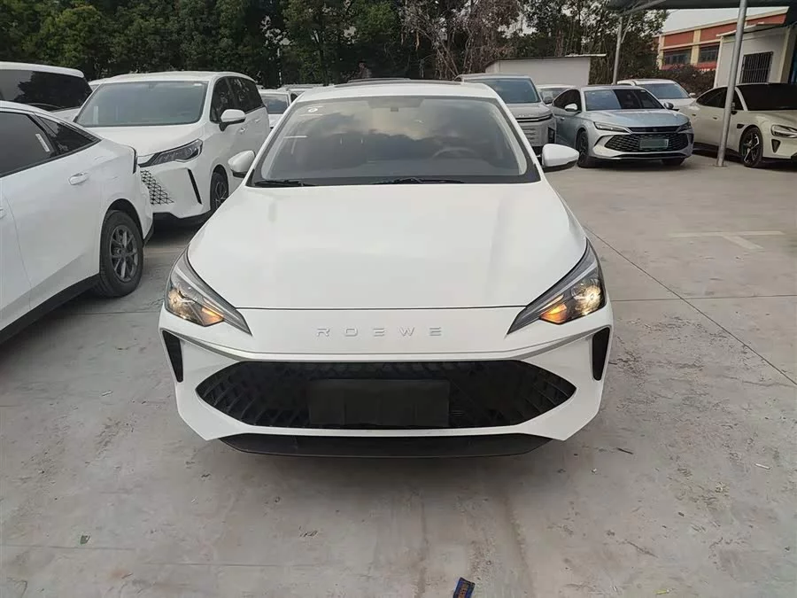 Roewe i5