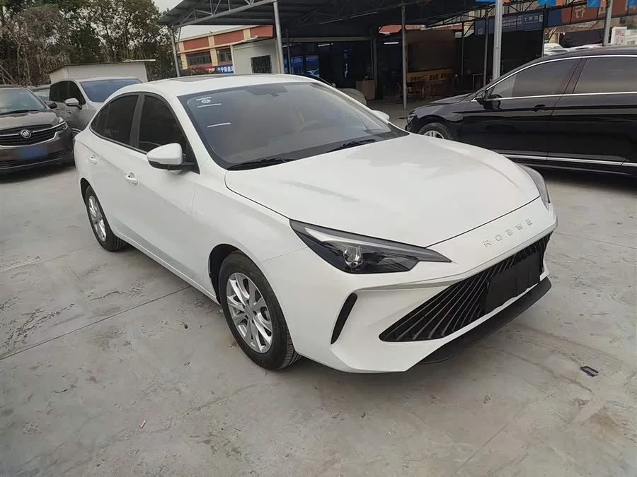 Roewe i5