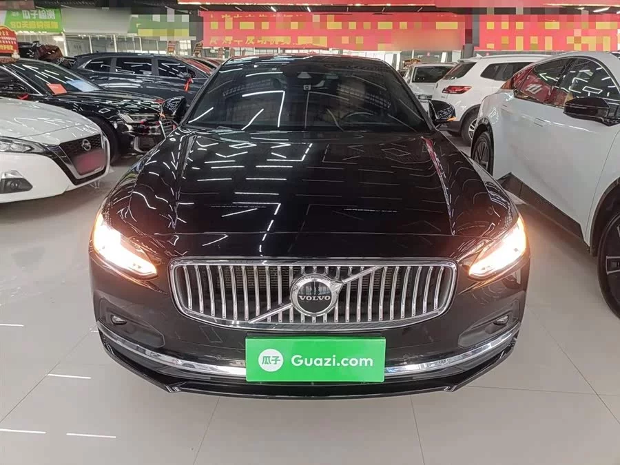 Volvo S90