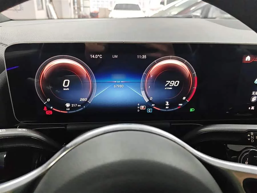 Mercedes Benz GLA