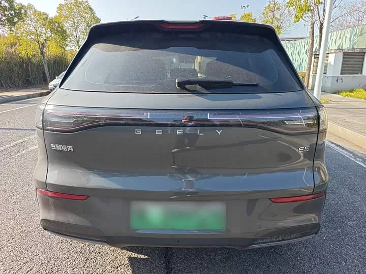 Geely Galaxy E5