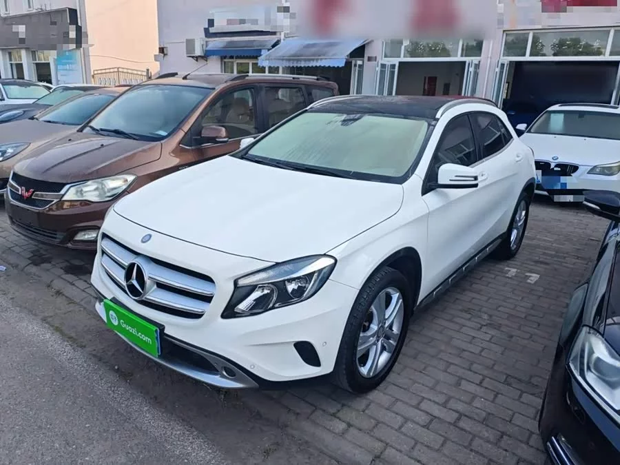 Mercedes Benz GLA