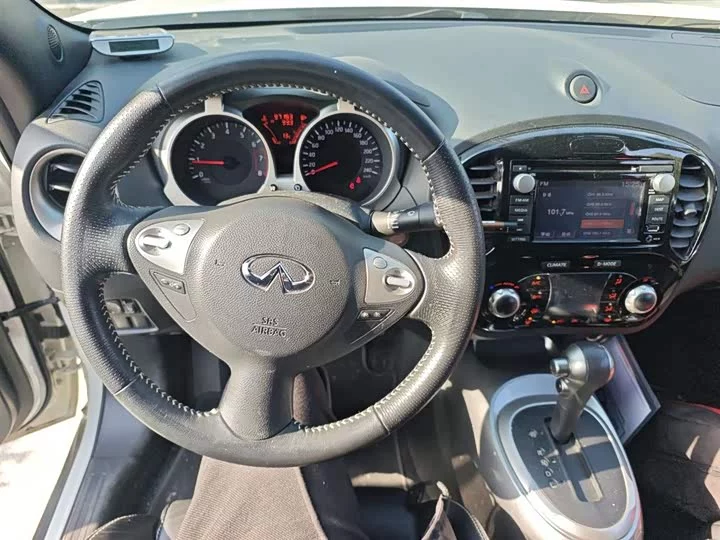 Infiniti ESQ