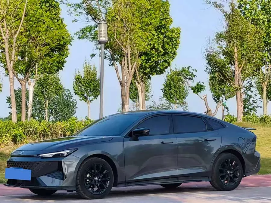 Changan UNI-V