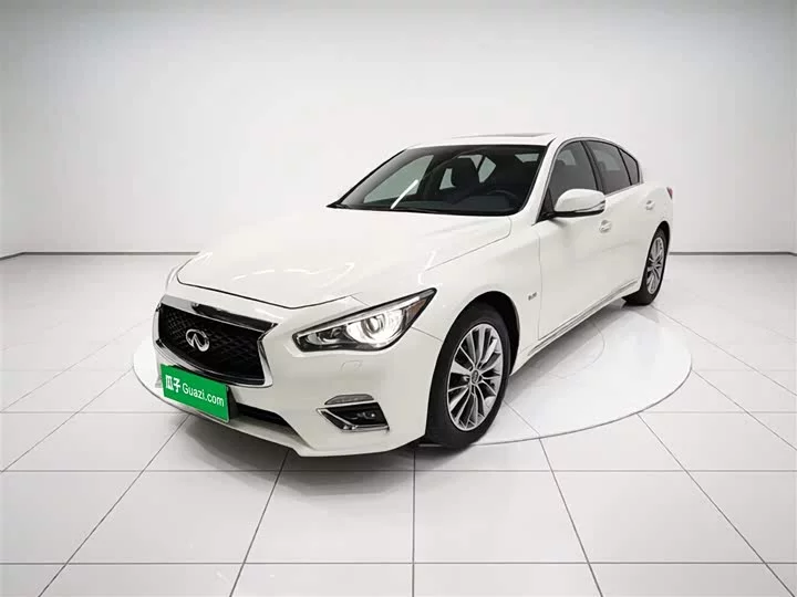 Infiniti Q50L
