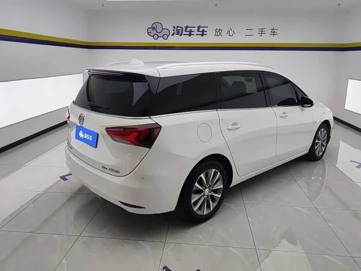 Buick GL6