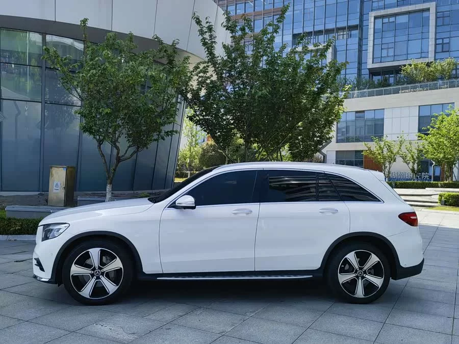Mercedes Benz GLC