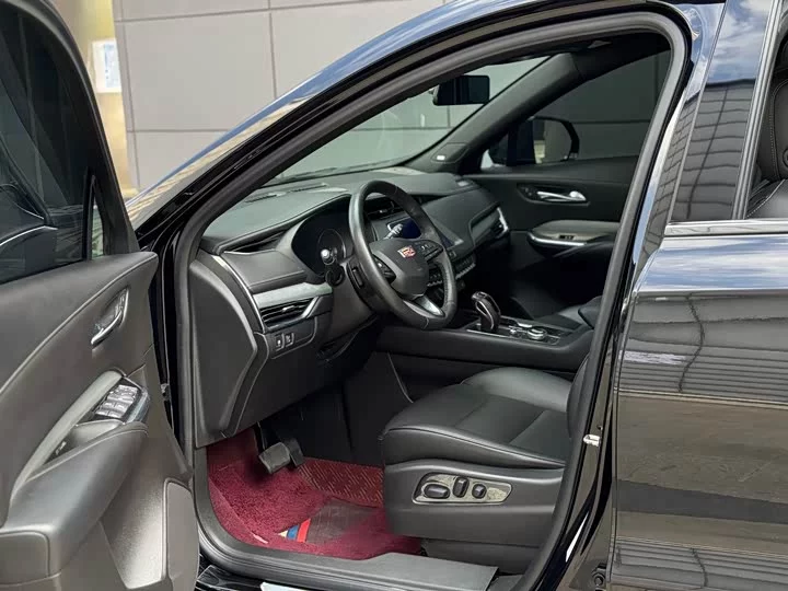 Cadillac XT4