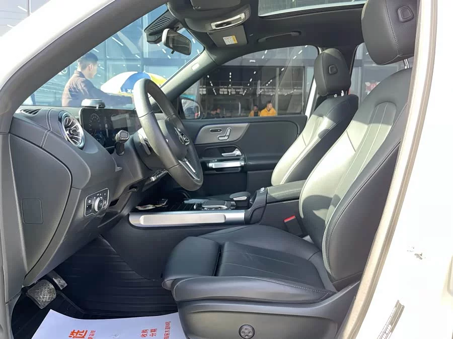 Mercedes Benz GLB