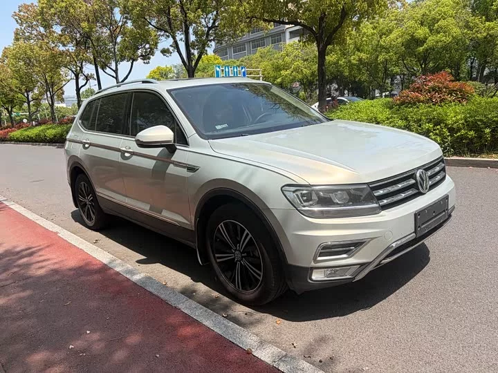 Volkswagen Tiguan L