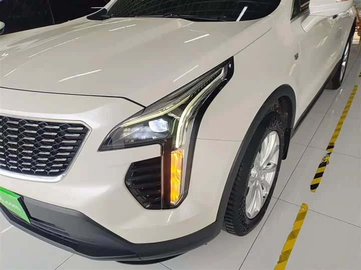 Cadillac XT4