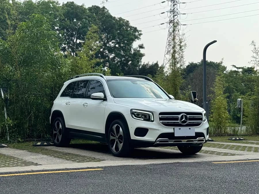 Mercedes Benz GLB