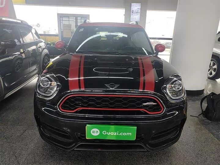 MINI JCW COUNTRYMAN