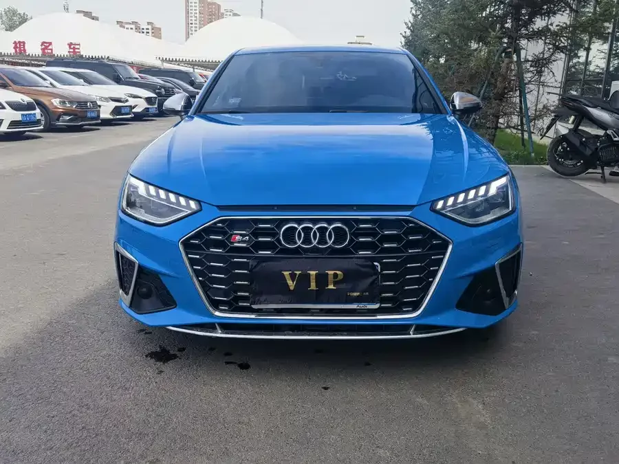 Audi S4