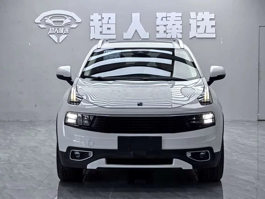 Lynk & Co 01