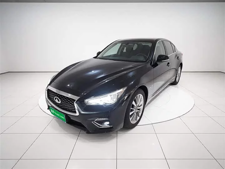 Infiniti Q50L