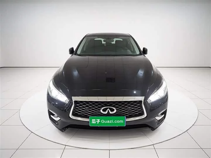 Infiniti Q50L