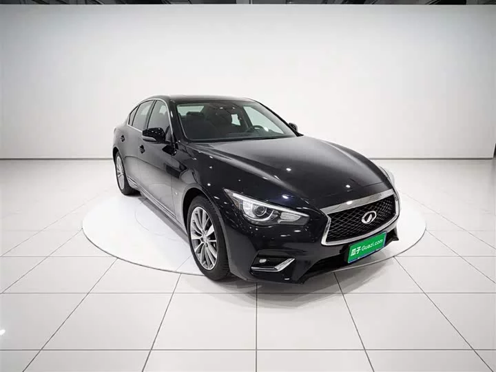 Infiniti Q50L