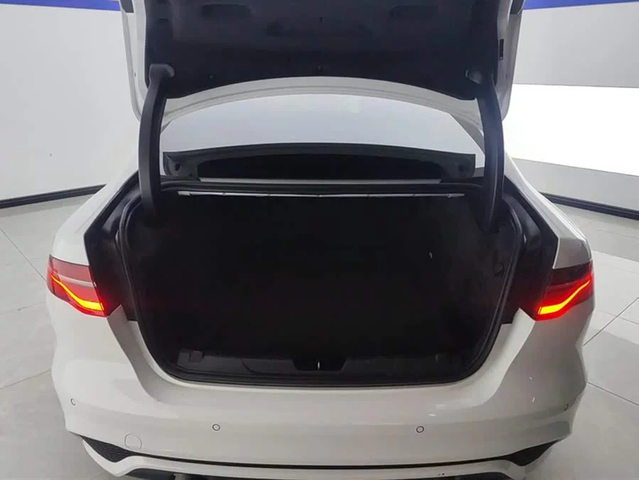 Jaguar XEL