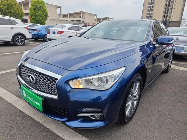 Infiniti Q50L