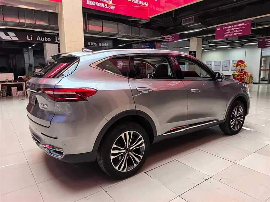 Haval F7