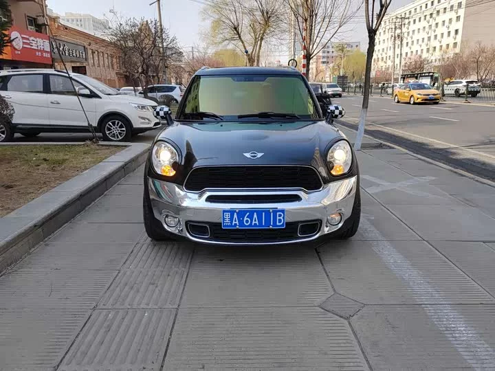 MINI COUNTRYMAN