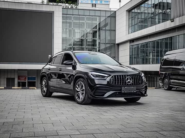 Mercedes-Benz GLA AMG