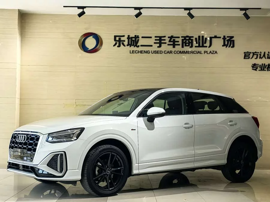 Audi Q2L