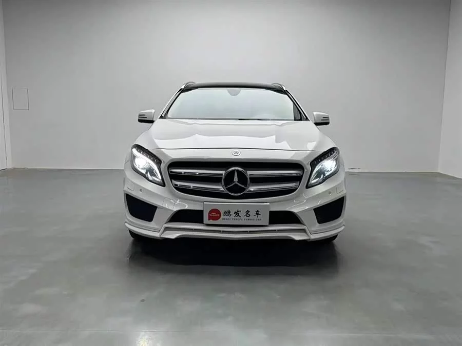 Mercedes Benz GLA