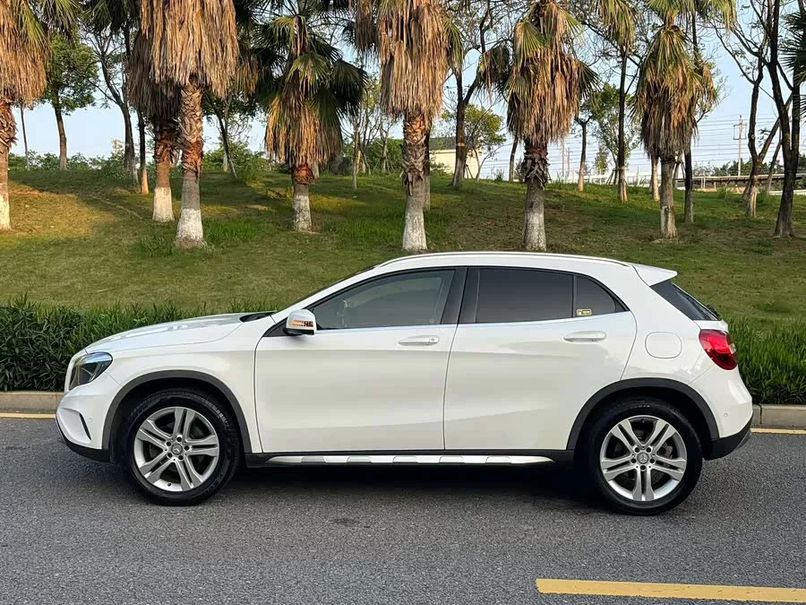 Mercedes Benz GLA