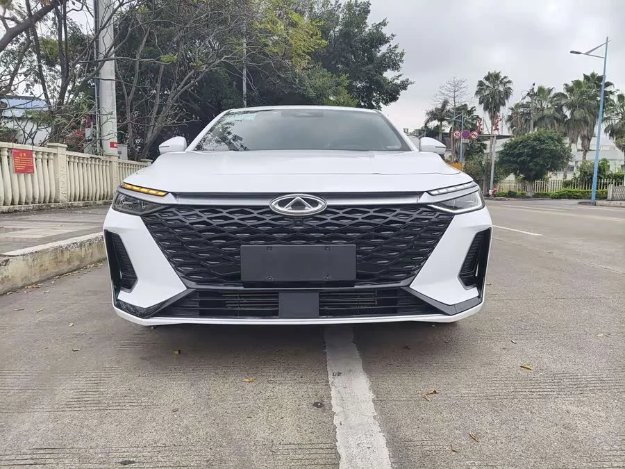 Chery Arrizo 8