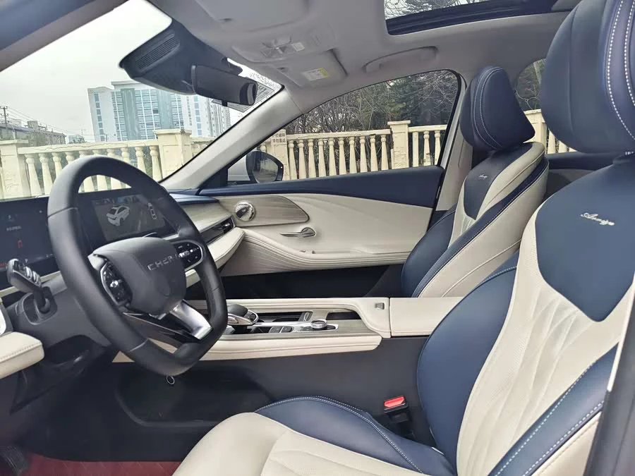 Chery Arrizo 8