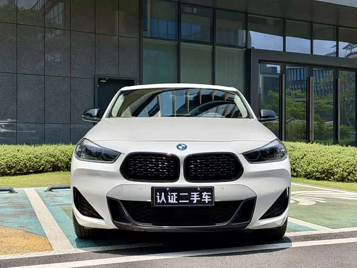 BMW X2