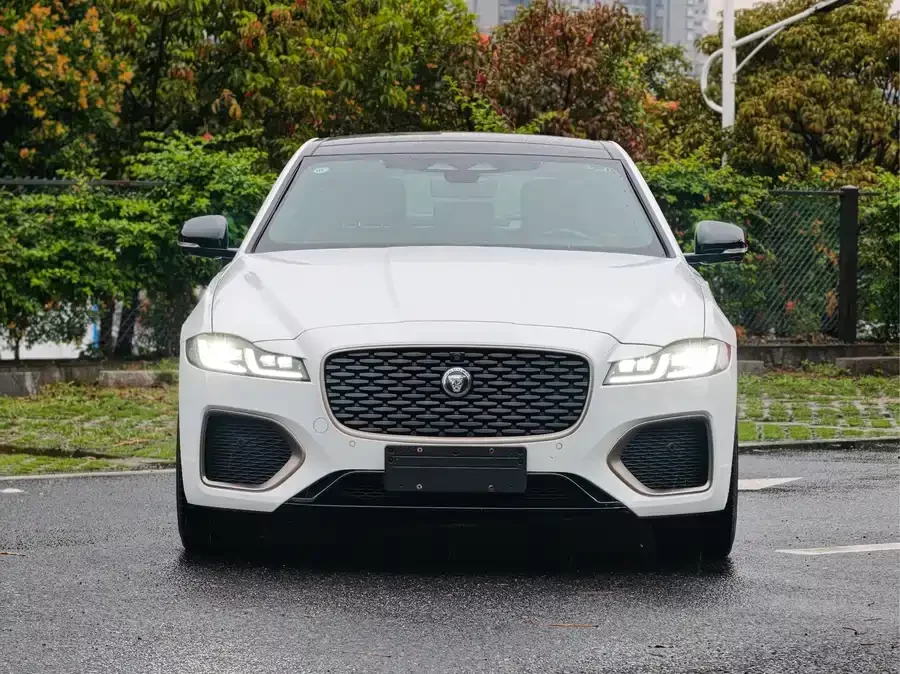 Jaguar XFL