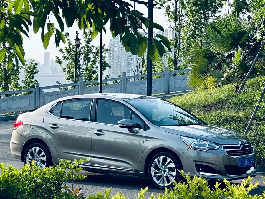 Citroën C4L