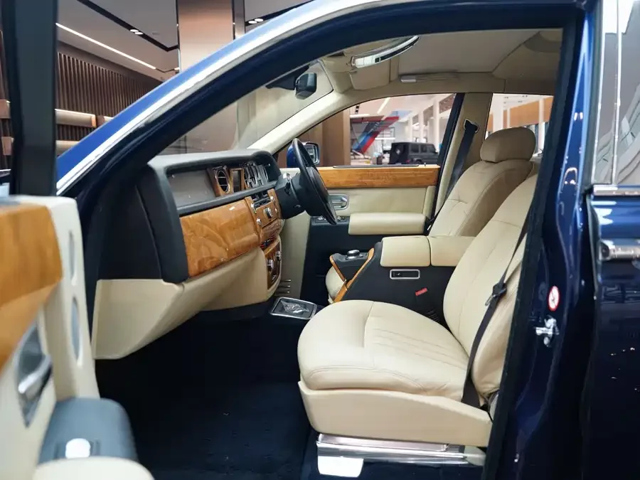 Rolls-Royce Phantom