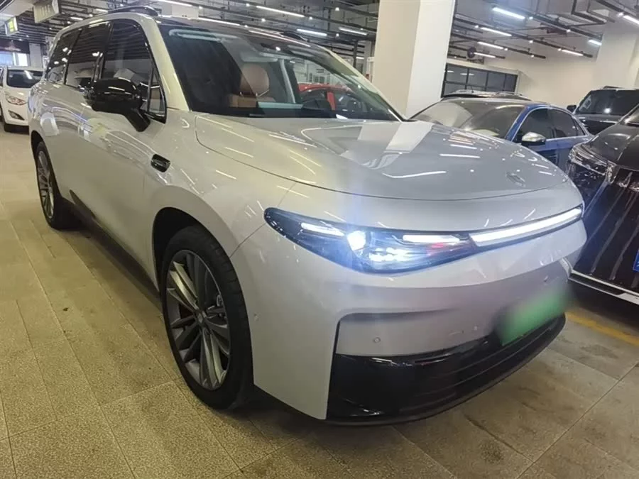 Leapmotor C16