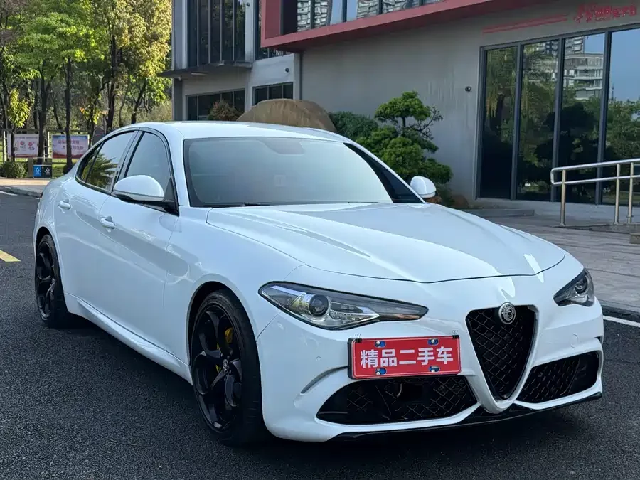 Alfa Romeo Giulia